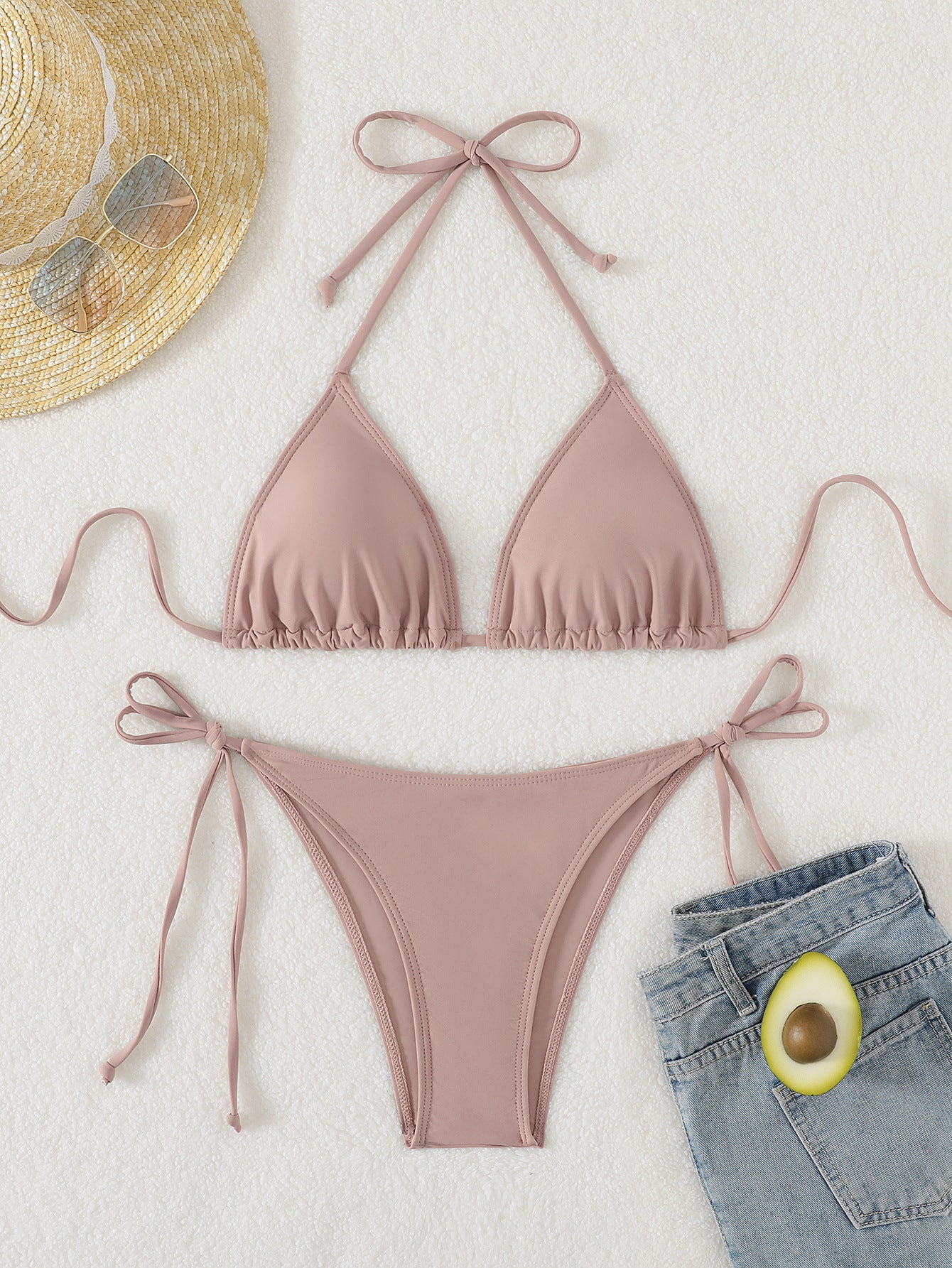 Sexy Bikini femme à nouer