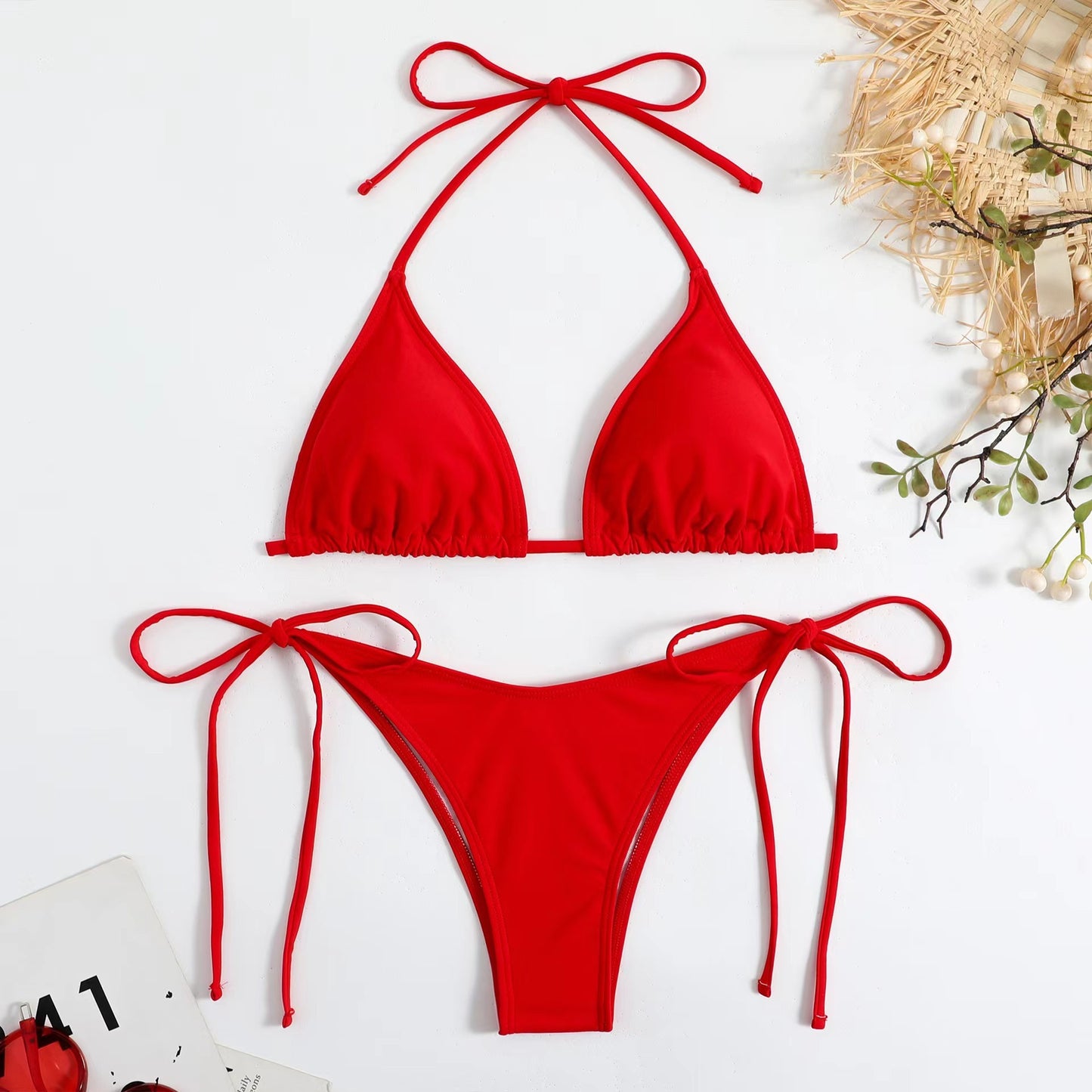Sexy Bikini femme à nouer