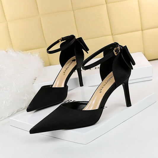 Escarpins Satinés à Talons Hauts avec Nœud
